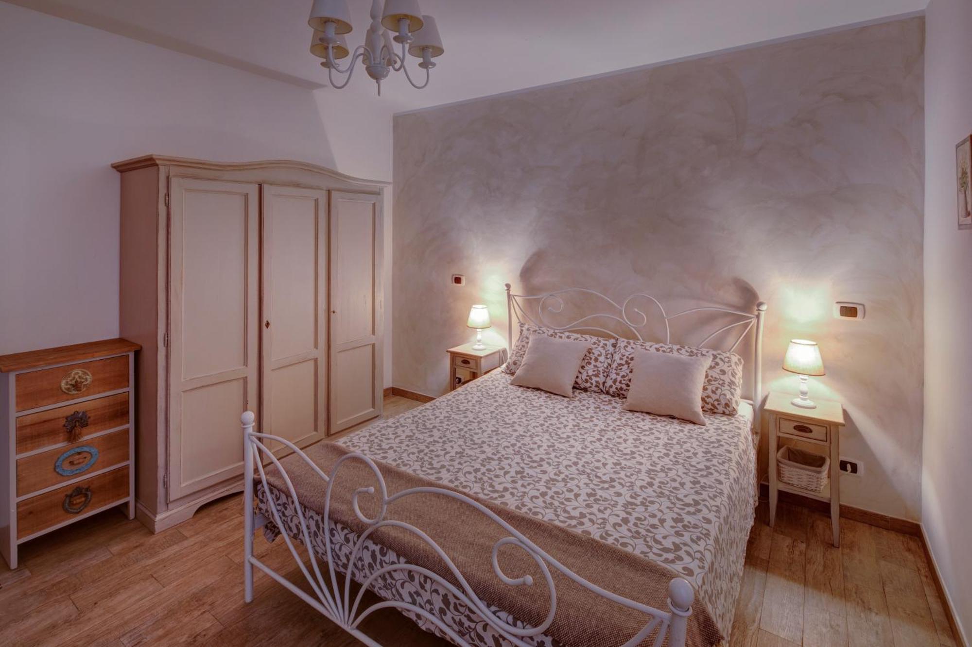 Le Bicocche Di Joyce - Luxury And Parking Nearby Apartamento Trieste Exterior foto