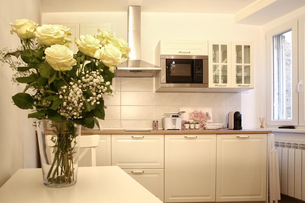 Le Bicocche Di Joyce - Luxury And Parking Nearby Apartamento Trieste Exterior foto