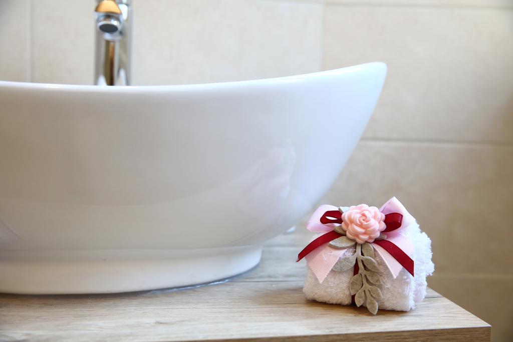 Le Bicocche Di Joyce - Luxury And Parking Nearby Apartamento Trieste Exterior foto