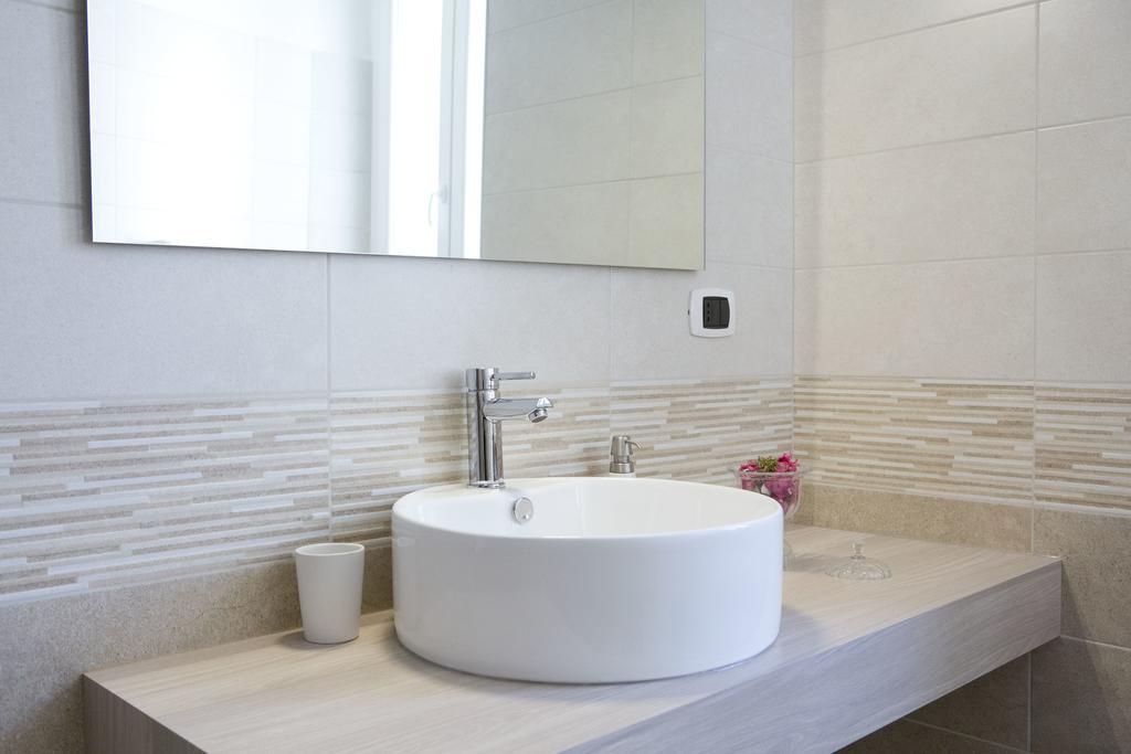 Le Bicocche Di Joyce - Luxury And Parking Nearby Apartamento Trieste Exterior foto
